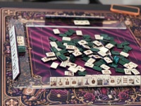 Nouvel ensemble de mahjong américain de luxe personnalisé, prêt à être expédié, avec des tuiles représentant des monuments de Paris, un joker artistique, un dos en marbre vert et des accessoires