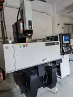 Machine de découpe par électroérosion à haute précision avec système d'alarme automatique D7165 CNC pour le fraisage de cavités de moules en cuivre et graphite