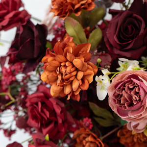 Arrangement floral artificiel <span class=keywords><strong>de</strong></span> luxe M800, <span class=keywords><strong>rouge</strong></span> bordeaux <span class=keywords><strong>et</strong></span> <span class=keywords><strong>noir</strong></span>, <span class=keywords><strong>centre</strong></span> <span class=keywords><strong>de</strong></span> <span class=keywords><strong>table</strong></span> floral pour mariage, événement, décoration <span class=keywords><strong>de</strong></span> la maison - Product Image 2