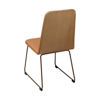 Chaise d'appoint rembourrée pour restaurant, base en traîneau, assise et dossier rembourrés, cadre en métal revêtu de poudre, vente en gros pour usage commercial