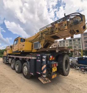   Grúa sobre orugas usada QY130K7C-I de 130 toneladas, móvil, en condiciones de trabajo fiables, con motor, bomba y PLC, lista para Emiratos. - Product Image 3