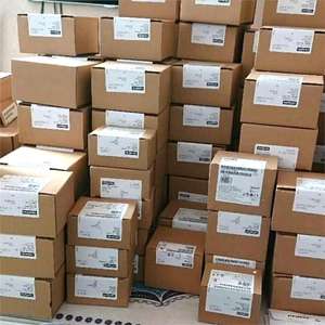 仓库中的新的和原始的BRP200-DDTN-<span class=keywords><strong>P</strong></span>库存PLC编程控制器 - Product Image 3