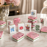Ensemble de tuiles de mahjong florales de luxe en quartz rose avec dos en marbre, 3 couches d'acrylique gravé, cadeau de divertissement pour femmes et famille, personnalisable OEM