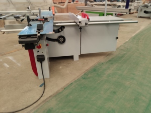 <span class=keywords><strong>Sierra</strong></span> de Mesa Deslizante Automática de Alta Velocidad de 2800 mm a 3000 mm para Corte de Madera - Product Image 4