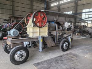 200 Jaw Crusher 15 Tons Per Hour Mobile Stone Crusher with <b>AC</b> Motor High Efficiency <b>Portable</b> Crushing Machine - Product Image 3