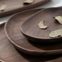 Ensemble de Plats à Dîner en Noyer Noir d'Amérique du Nord de Luxe Personnalisé Irrégulier Cadeau de Quatre ou Plus pour la Maison et la Salle à Manger