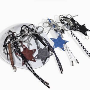 JS Stylish Ins Porte-clés pour téléphone et sac à dos en corde tressée avec nœud, en similicuir, avec pendentif étoile et cœur, accessoires breloques - Product Image 5