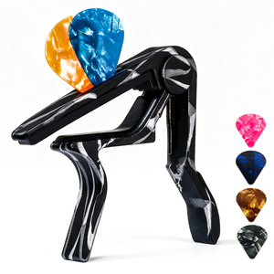 Capo <span class=keywords><strong>de</strong></span> Guitarra Multifuncional <span class=keywords><strong>de</strong></span> Aluminio <span class=keywords><strong>de</strong></span> Color Personalizado al por Mayor para Guitarras Clásicas y Acústicas/Ukelele/<span class=keywords><strong>Banjo</strong></span>/Mandolina - Product Image 2