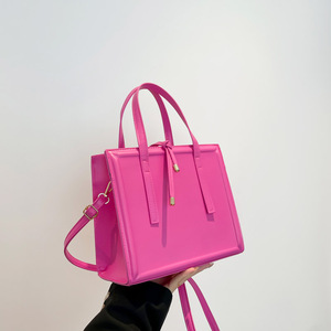 กระเป๋าถือผู้หญิง THK0399 แฟชั่น ขนาดใหญ่ วัสดุ PU พร้อมซิปปิด สะพายไหล่เดียว - Product Image 6