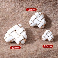 Bonne qualité boutons en métal en forme de coeur vêtements hauts vêtements d'extérieur accessoires d'amour haut de gamme pull manteau pour enfants jolis boutons
