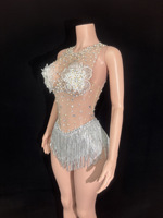 Justaucorps sexy en résille transparente pour femme, orné de perles blanches et de strass, motif floral 3D, tenue de scène, franges argentées, justaucorps de danse
