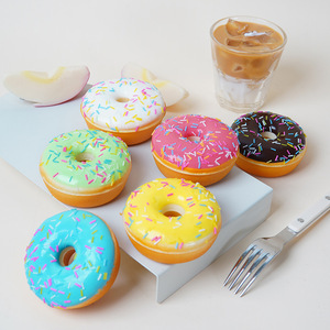 Imán de nevera con forma de donut de simulación de PU, decoración creativa para el hogar, imitación de pastel y postre - Product Image 3