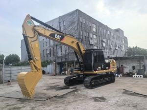 รถขุดตีนตะขาบ CAT 320D2L มือสอง สภาพดี พร้อมใช้งาน ขายดี มีสินค้าในสต็อก เครื่องจักรก่อสร้างไฮดรอลิกจากญี่ปุ่นแท้ - Product Image 3