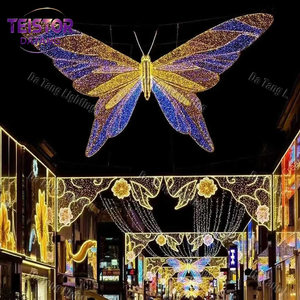 Installation de lumières LED de Noël pour traverser les rues, créant un impact visuel festif au-dessus des boulevards et des rues principales - Product Image 3