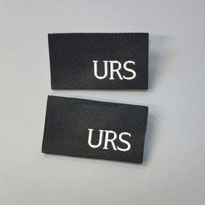 Etiquetas personalizadas de damasco tejidas para ropa, bolsos, zapatos, con pliegue central, para el cuidado de prendas, etiqueta 3D - Product Image 1