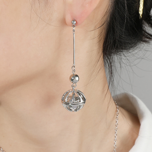 <span class=keywords><strong>Pendientes</strong></span> de bola hueca de Anime japonés, accesorios de joyería de personaje de dibujos animados - Product Image 4