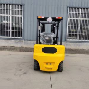 WELIFTRICH 48V Electric Forklift 4.0 Ton Lithium-Ion Battery with Three-Stage Mast Solid Tires Electric Side Shifter for Sale - Product Image 5