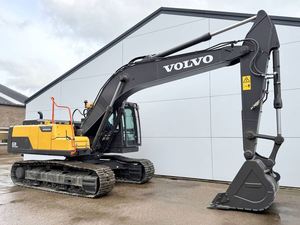 Nueva Excavadora de Cadenas EC220, Rendimiento Confiable, Máquina con Pocas Horas de Uso - Product Image 2