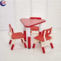 Table d'activités pour enfants en plastique moderne à coins arrondis, réglable en hauteur, légère et durable, pour la maternelle