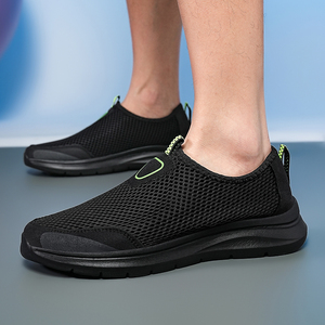 Chaussures de course pour hommes, grande taille, respirantes, en tissu mesh, semelle EVA, souples, à lacets, style sportif printemps-été, style marche - Product Image 1