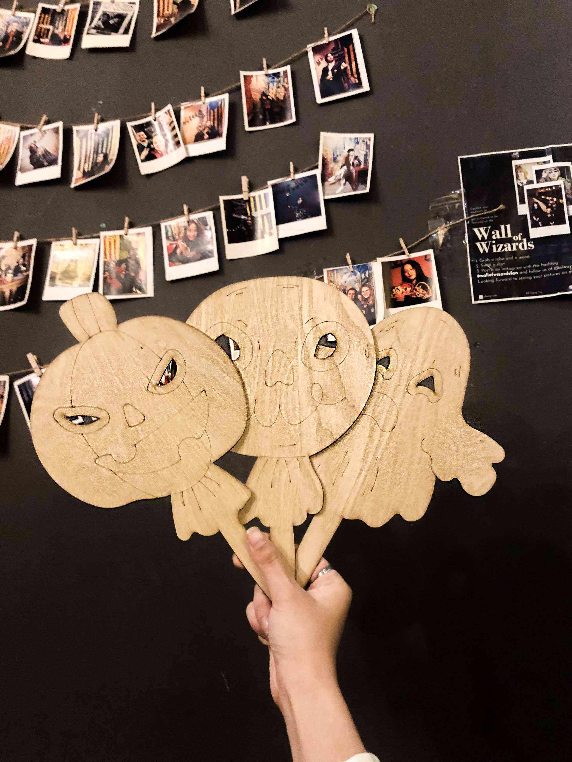 สีเทาเข้ม