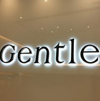 Huruf LED Stainless Steel Luar Ruangan, Signage 3D Bercahaya, Logo Merek LED Kustom untuk Bisnis