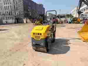 Rodillo Compactador de Asfalto de Doble Tambor Mini XMR30S de 3 Toneladas, Maquinaria de Construcción - Product Image 3