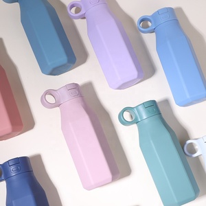 ขวดน้ำซิลิโคนสำหรับเล่นกีฬาขนาด 350 มล. ปราศจากสาร BPA ขวดน้ำสำหรับเด็ก ขวดน้ำซิลิโคนสำหรับเดินทางและเล่นกีฬา - Product Image 1