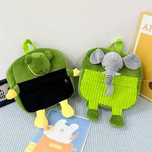 Zaini in peluche Tungtungsahur, borsa a cartoni animati di grande capacità, divertenti zaini per bambini con scimmie, rane, elefanti e squali, giocattolo a cartoni animati - Product Image 6