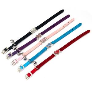 Collar de gato con diseño de corazón de diamante de lujo, Collar elástico de ante suave para perro y gato, accesorios para mascotas, Collar con campana - Product Image 3