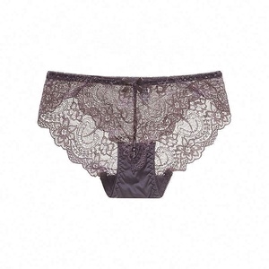 Nouveautés en lingerie féminine : String sexy pour femmes matures, en bas et en collants - Product Image 4