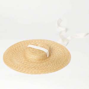 Sombrero de Paja Natural con Borde Ancho y Rayas, Resistente al Viento, con Cordón, Elegante, para Fotografía Urbana, Viajes al Aire Libre, Gorra Plana - Product Image 1