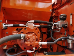 Excavateur de terrassement lourd DOOSAN DH220 d'occasion, à vendre bon marché avec composants centraux, moteur et moteur, machine d'occasion - Product Image 3