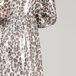 Nuevo patrón de <span class=keywords><strong>Leo</strong></span> impresión <span class=keywords><strong>manga</strong></span> larga de encaje de las mujeres vestido de seda con volantes Detalles - Product Image 4