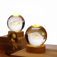Veilleuse LED 3D moderne en forme de boule de cristal de Noël, lumière blanche chaude, globe en verre, décoration de maison, ornement de Noël de bureau, vente en gros