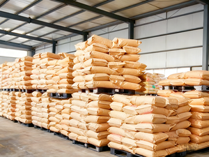 วัสดุก่อสร้างคอนกรีตสำหรับสารเพิ่มความแข็งแรงในระยะแรกของคอนกรีต ผงสีเทาอ่อน ปริมาณ 1-2% ความแข็งแรงใน 3 วัน ≥75% ของความแข็งแรงตามแบบจำลอง - Product Image 3