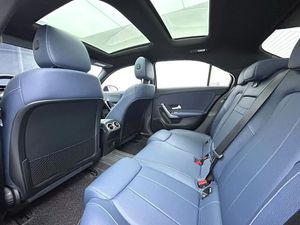 <span class=keywords><strong>Voiture</strong></span> d'occasion Mercedes-Benz A180L 1.3T, conduite à gauche, transmission automatique, sièges chauffants rétroéquipés, en stock, exportation vers la Russie - Product Image 3