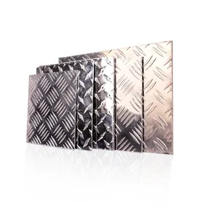 201 304 316 Floor Checker Plate Hot Rolled 5mm Thickness Chequer Pattern Embossed Stainless Steel Sheet