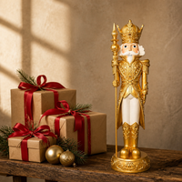 Weihnachts-Nussknacker Harz-Figur Gold-Weiß Soldaten-Statue Tischdekoration für Weihnachten Zuhause Kamin Feiertagsdekoration Geschenk