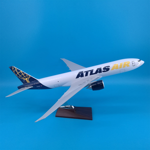 Modèle d'<span class=keywords><strong>avion</strong></span> en résine moulée sous pression <span class=keywords><strong>Atlas</strong></span> Air Boeing B777 1/160 de 47 cm, ornement d'aviation avec base de présentation - Product Image 4