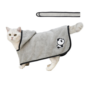 Capa de coralina para gatos, color gris, con capucha, cálida, para uso en invierno. - Product Image 5
