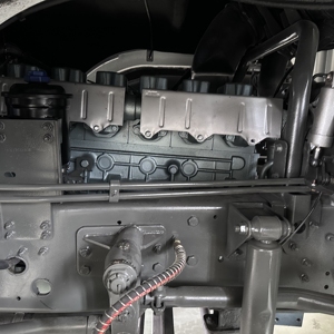 Used Sinotruk HOWO Heavy Duty 8x4 Commercial <strong>Truck</strong> with Sinotruck Box Cargo Van Diesel Fuel 12 Wheel Lorry <strong>Trucks</strong> for Sale - Product Image 5