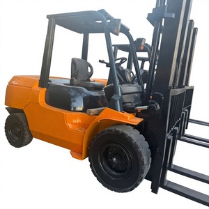 Second hand Toyot 7fd50 5 tons counterbalance lifter used H2000 diesel <b>forklift</b> great condition with triple masts - Product Image 1