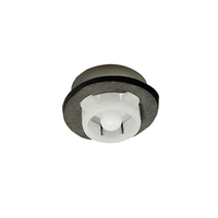 Clip de fixation latérale pour garniture automobile, clip de panneau de bas de caisse en nylon pour l'installation de la moulure du montant central inférieur