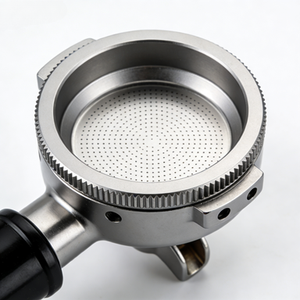 Cabezal de Grupo de Espresso de Aluminio Anodizado Dorado Personalizable, Fabricado con CNC de Grado Alimenticio para una Distribución Uniforme del Agua - Product Image 4