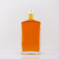 Vente en gros de bouteilles carrées en verre épais de 500ml 700ml 750ml Gin Spirit Whisky Vodka Bouteilles de liqueur en verre de 750ml