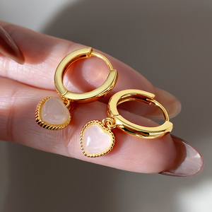 Pendientes de Corazón con Cristal Rosa y Baño de Oro de 18K para Mujer, Venta al por Mayor de Accesorios de Joyería para Uso Diario - Product Image 3