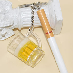 Porte-clés Charme de Sac pour Femme en Forme de <span class=keywords><strong>Tasse</strong></span> de Bière Jaune au Design Mignon avec Cigarette – Prix de Gros - Product Image 6