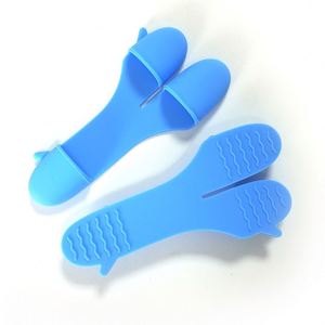 Factory Wholesale 1 Pair Mini <b>Silicone</b> Finger Oven Mitts Heat Resistant Versatile <b>Tool</b> Pot Holders Tongs Coffee Filter Clips - Product Image 5