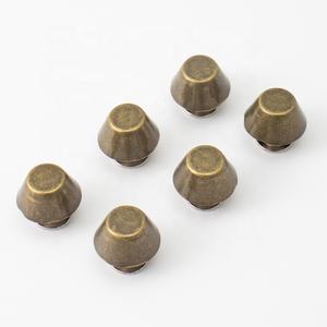 Горячая распродажа: Золотые заклепки с двойной головкой 12 мм, заклепки-ножки для сумок из античной латуни 8 мм, заклепки с двойной головкой 9 мм для сумок - Product Image 2